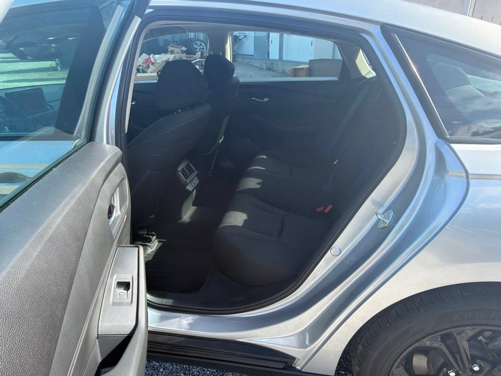 Used 2025 Honda Accord SE image 10