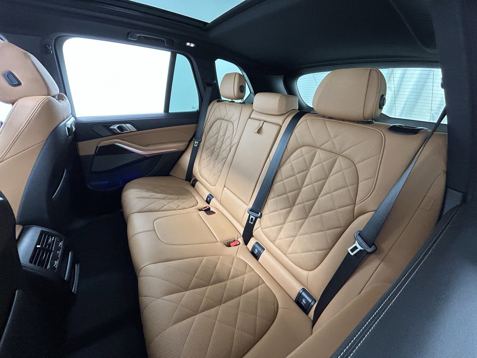 Used 2024 BMW X5 xDrive40i w/ Premium Package image 33