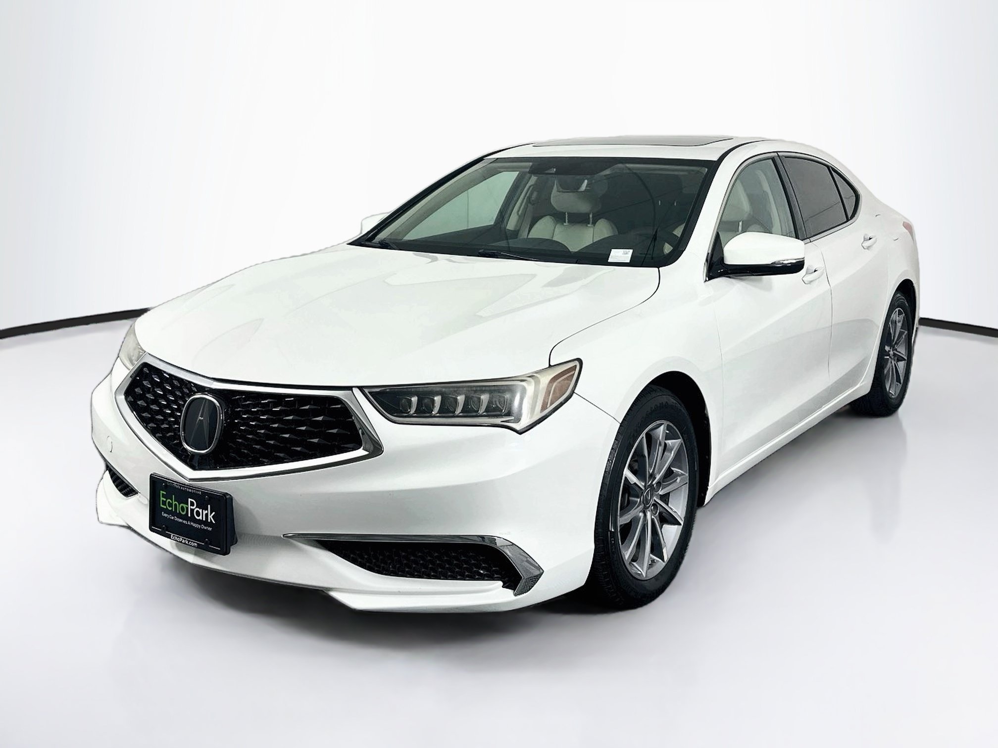 Used 2018 Acura TLX FWD image 3