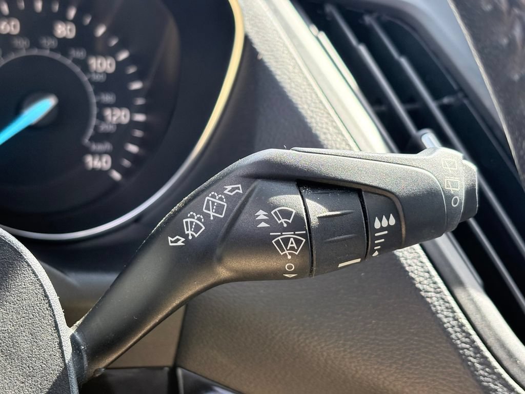Used 2019 Ford Escape Titanium AWD/4WD image 17
