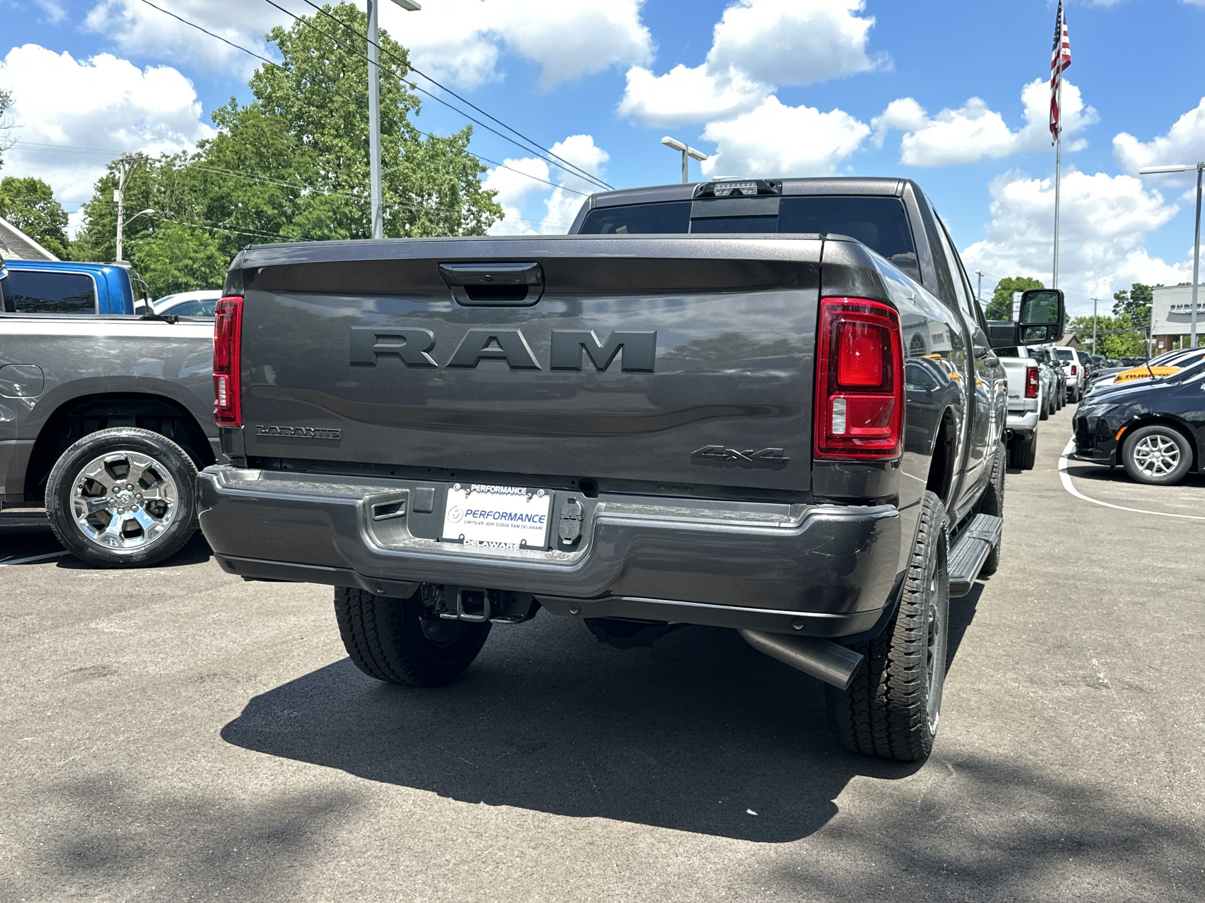 New 2026 RAM 2500 Laramie AWD/4WD image 18