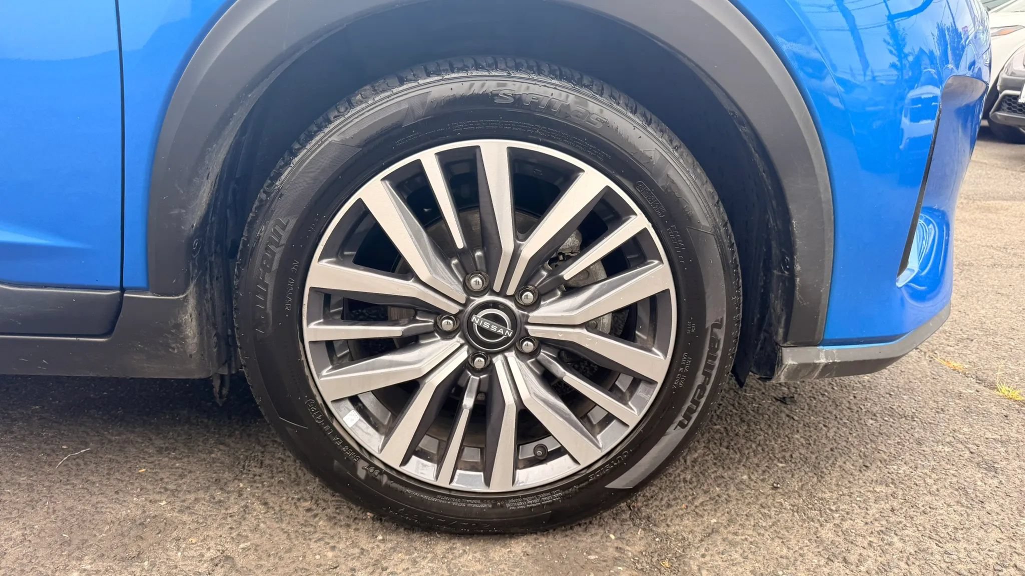 Used 2024 Nissan Kicks SR FWD image 28