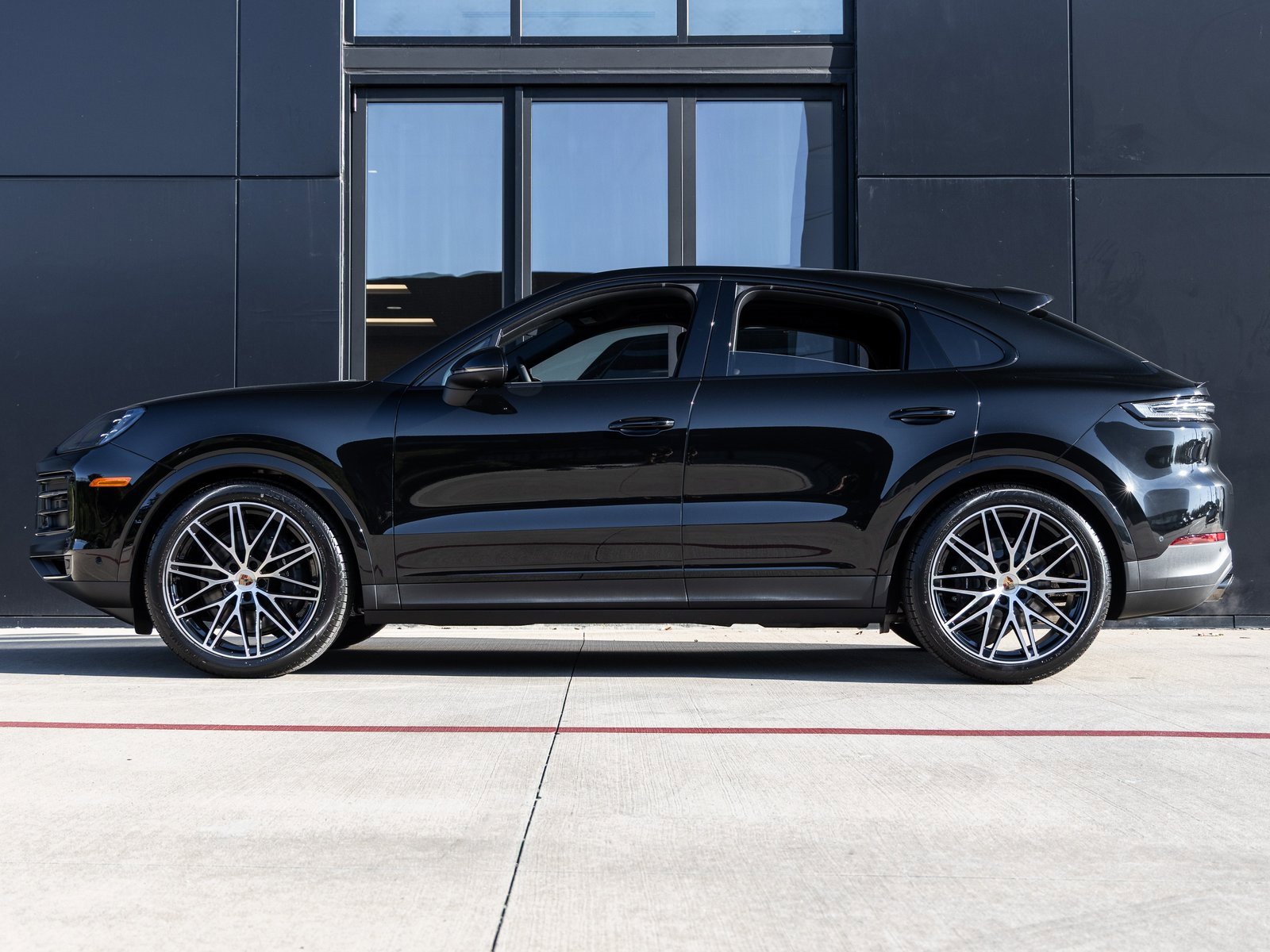 New 2026 Porsche Cayenne Coupe image 2