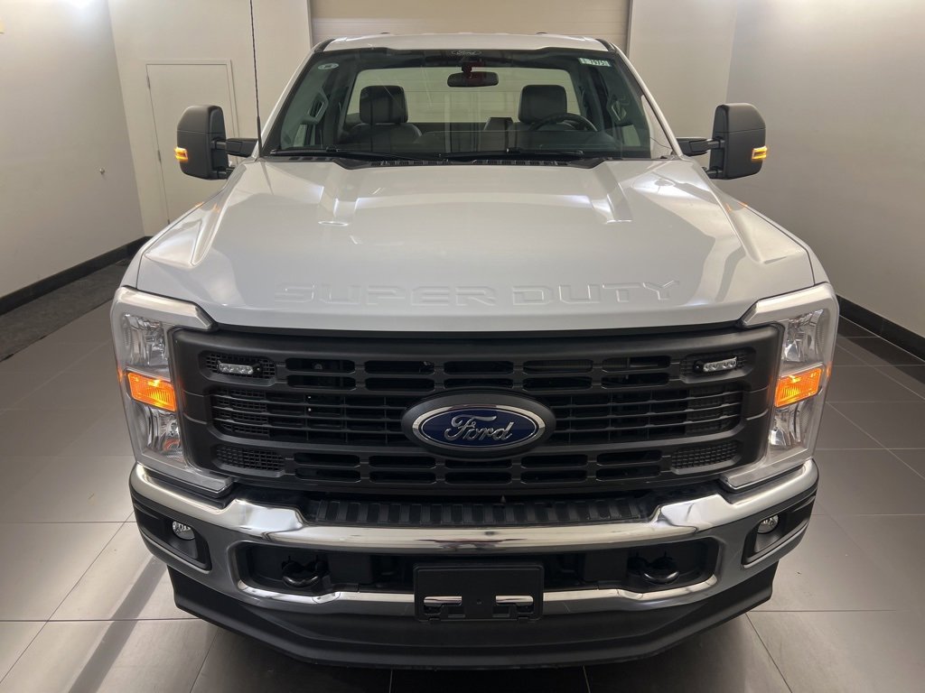 New 2026 Ford F250 XL w/ XL Chrome Package image 2