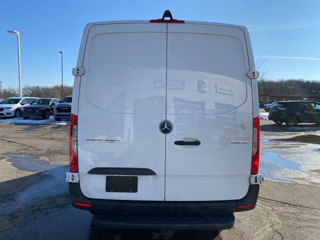 Used 2024 Mercedes-Benz Sprinter 2500 image 4
