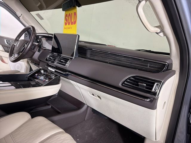 Used 2024 Lincoln Navigator L Black Label AWD/4WD image 17