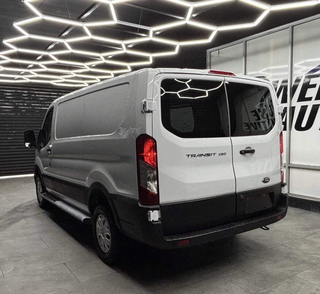 Used 2025 Ford Transit 250 Low Roof w/ Exterior Upgrade Package RWD image 7