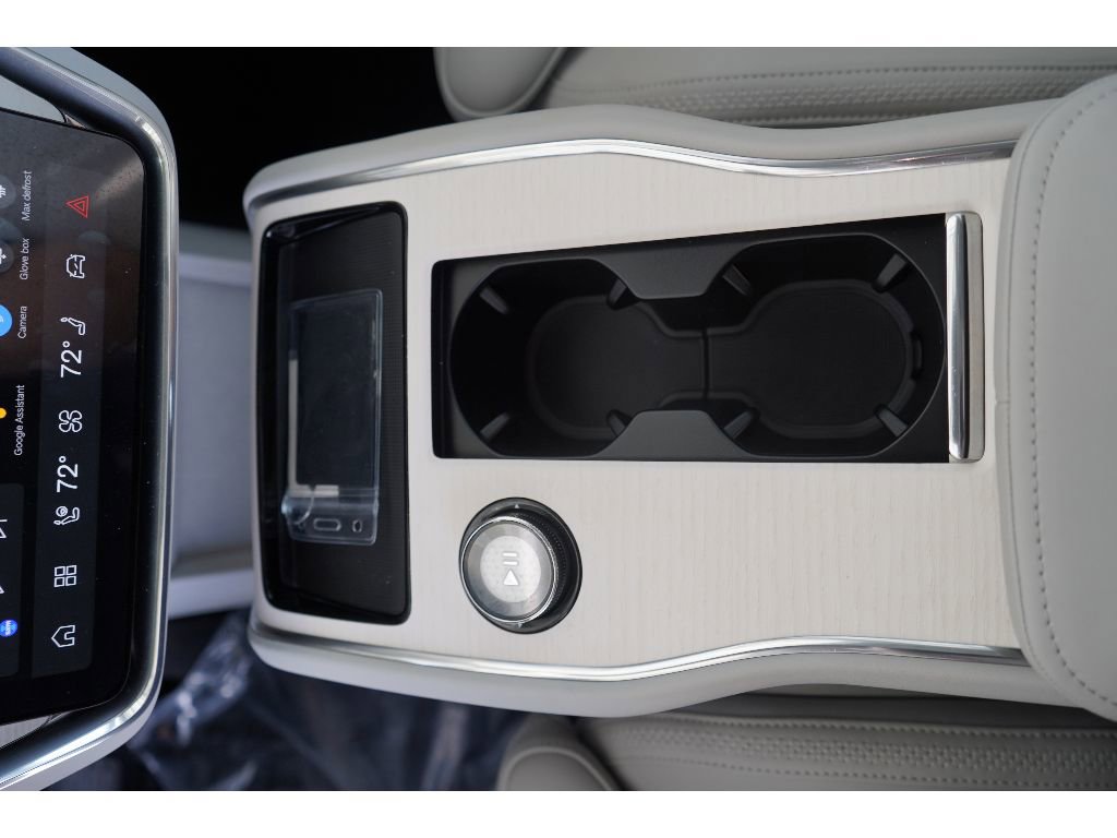 New 2025 Volvo EX90 Ultra image 16