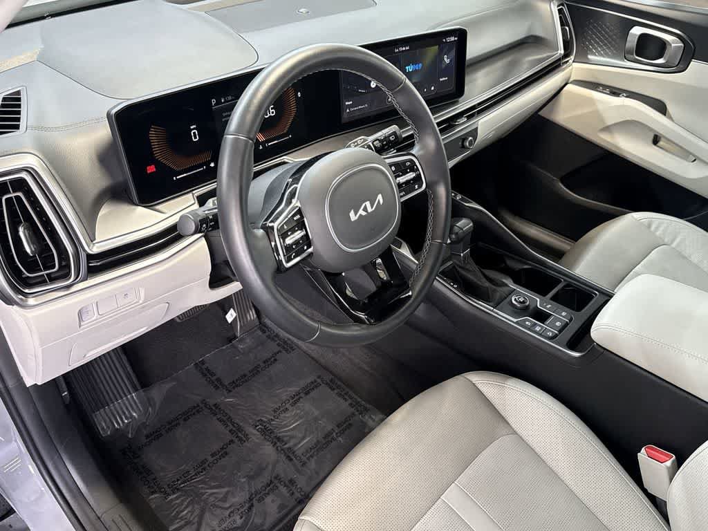 Used 2025 Kia Sorento S FWD image 13
