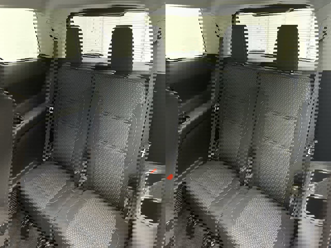 Certified 2021 GMC Acadia SLE w/ Driver Convenience Package image 13