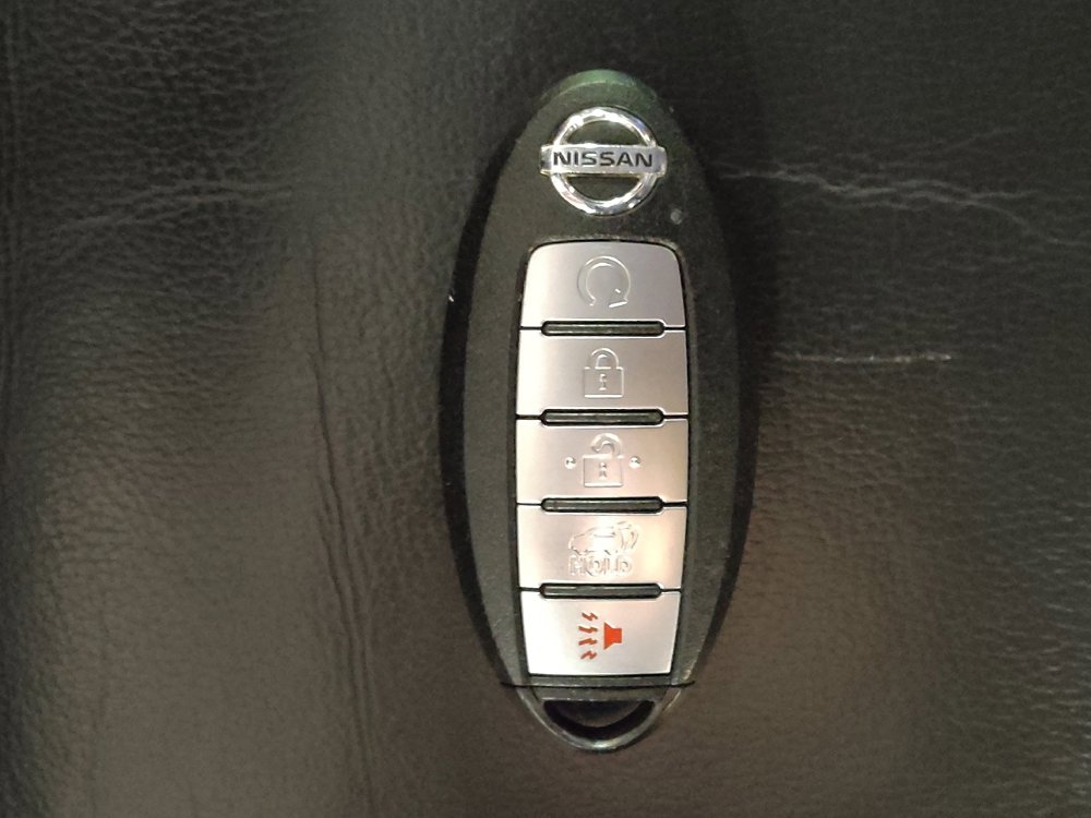 Used 2020 Nissan Pathfinder Platinum w/ Cargo Package image 32