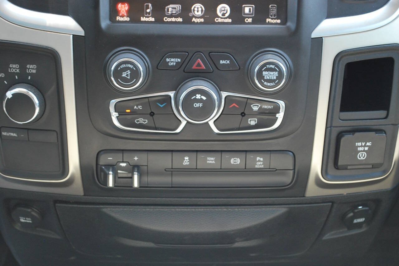 Used 2016 RAM 2500 SLT AWD/4WD image 28