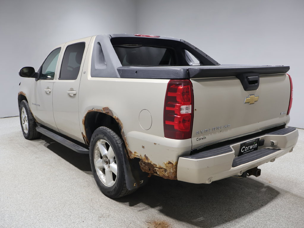 Used 2007 Chevrolet Avalanche LT w/ LT Preferred Equipment Group AWD/4WD image 13