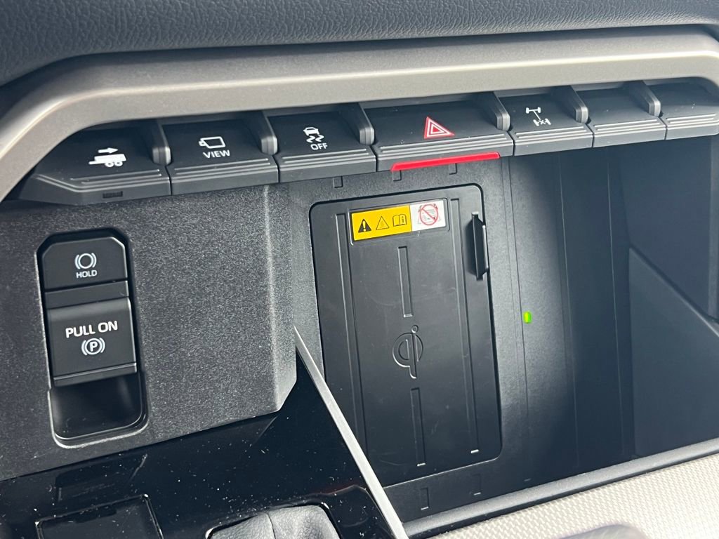 Used 2024 Toyota Sequoia Limited image 38