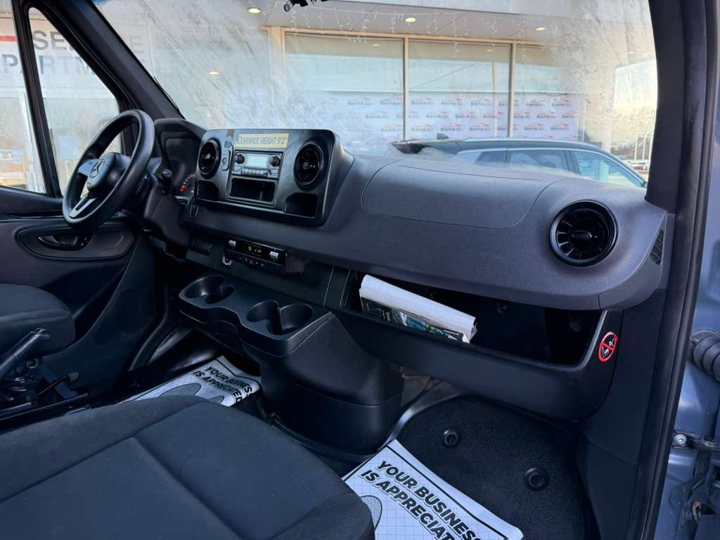 Used 2019 Mercedes-Benz Sprinter 144 image 33
