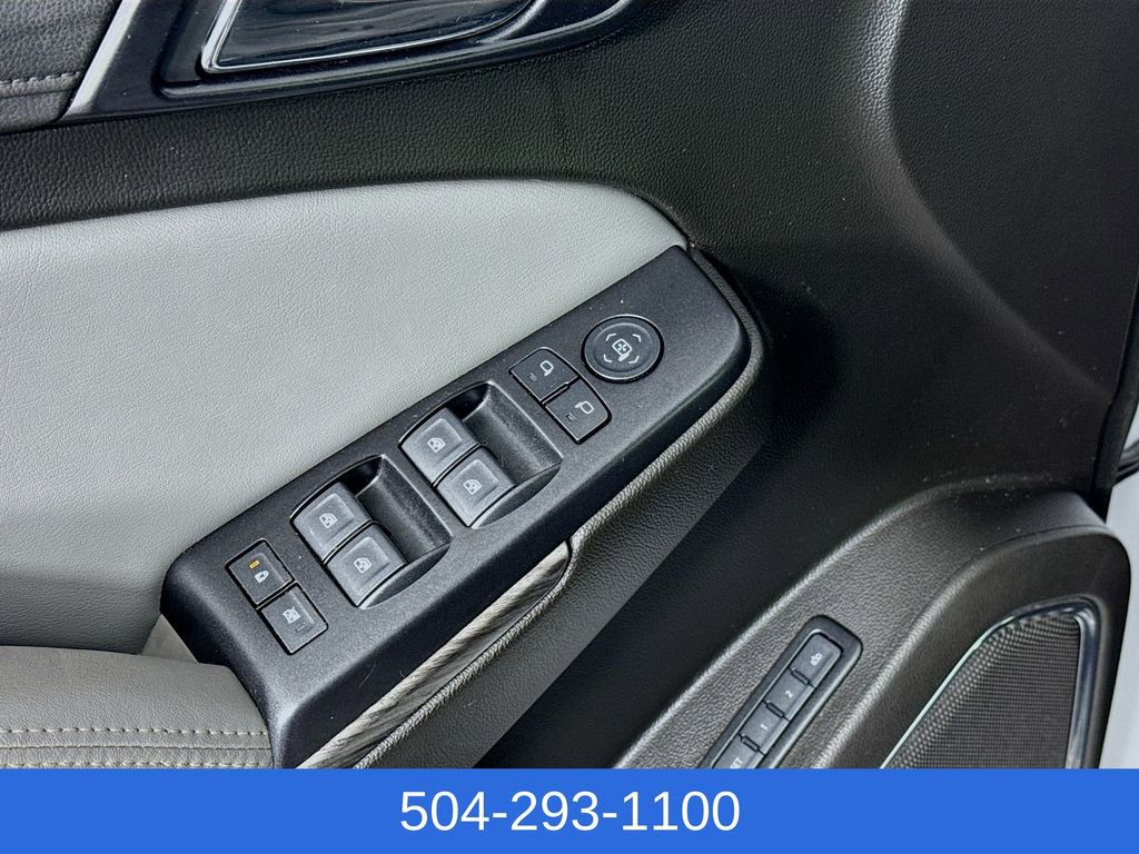 Used 2019 Chevrolet Suburban LT image 18