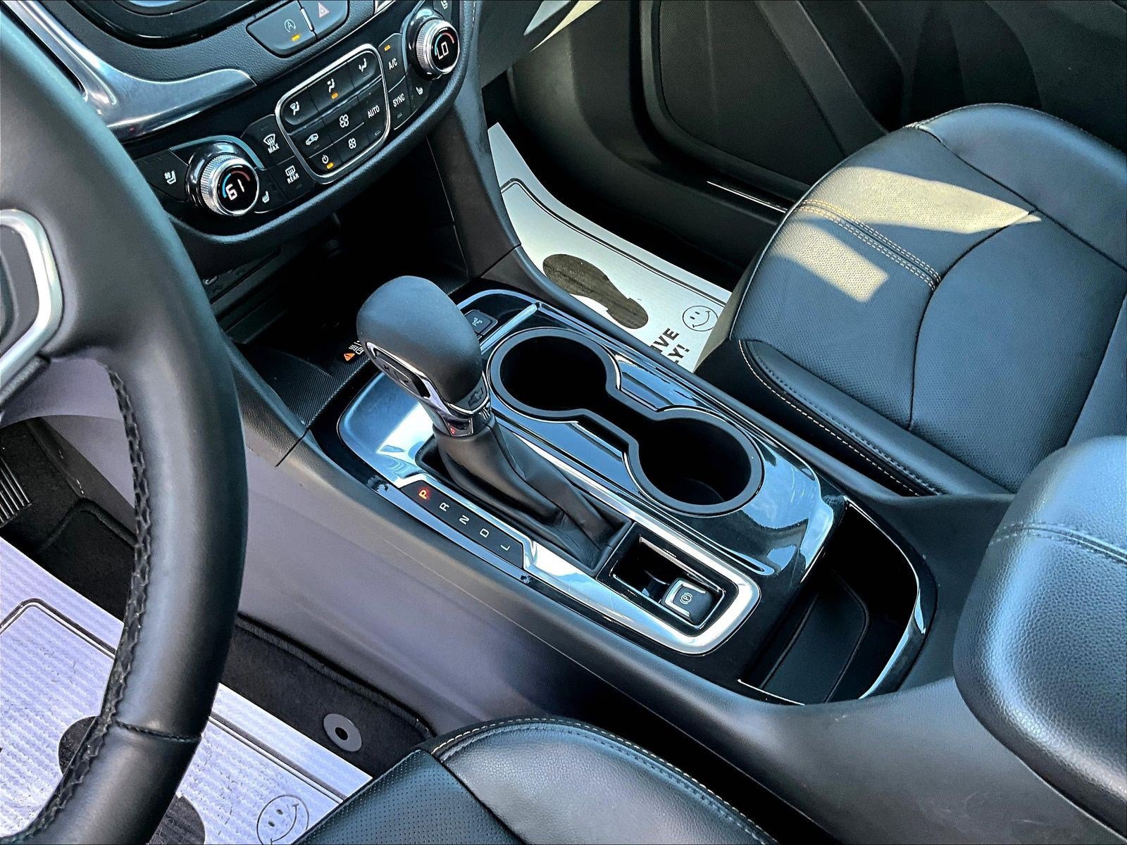 Used 2023 Chevrolet Equinox Premier FWD image 18