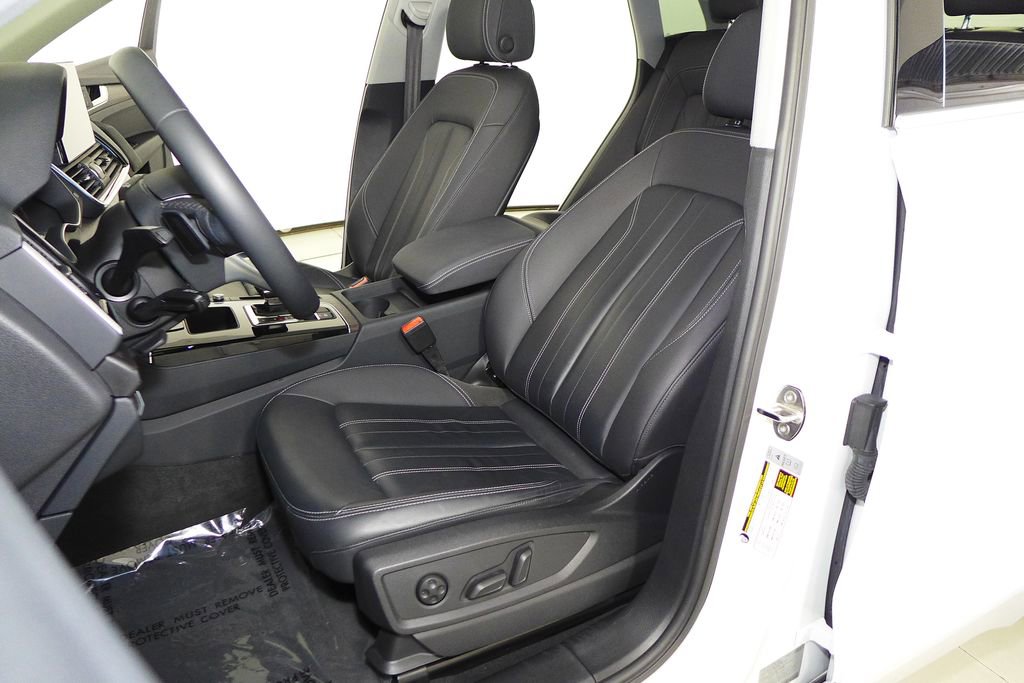 Used 2023 Audi Q5 2.0T Premium w/ Convenience Package image 22