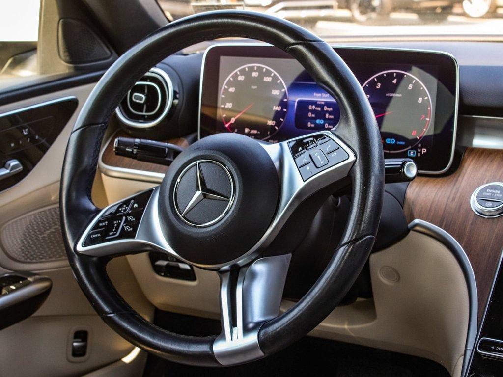 Used 2022 Mercedes-Benz C 300 4MATIC Sedan image 23