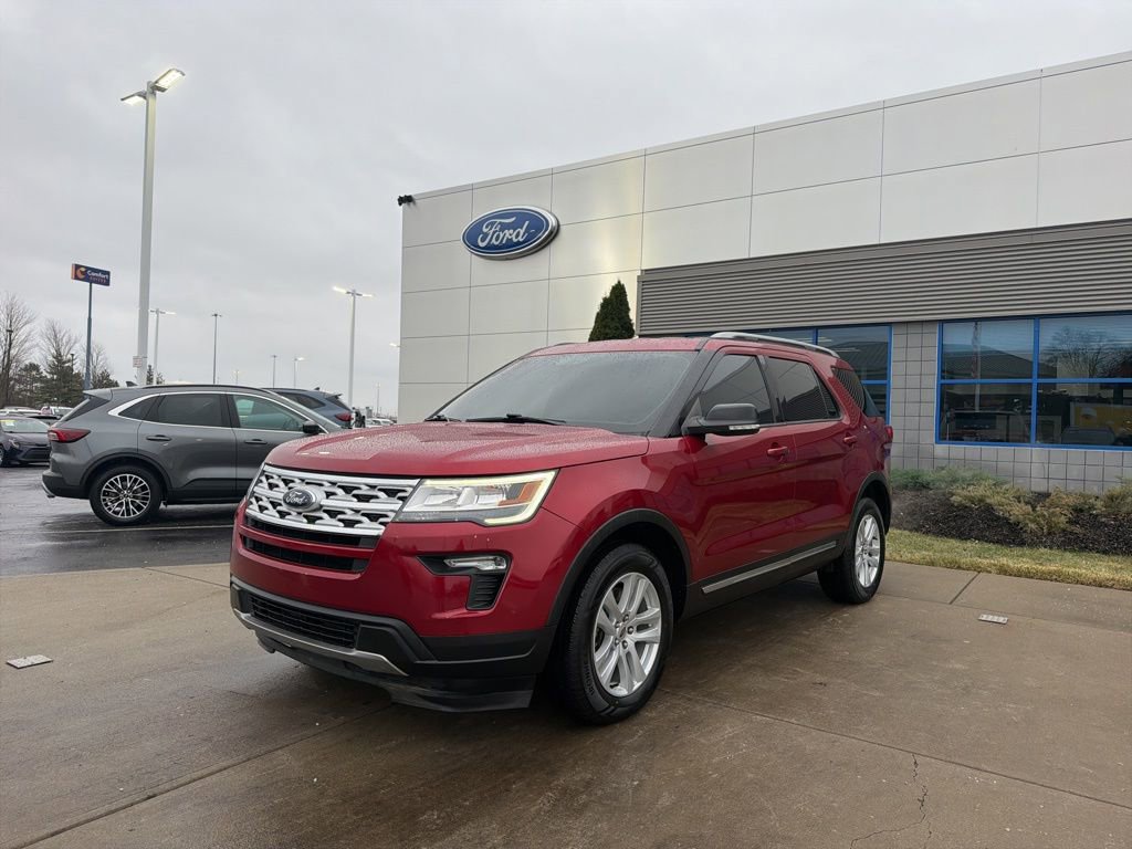 Certified 2018 Ford Explorer XLT w/ Equipment Group 201A image 3