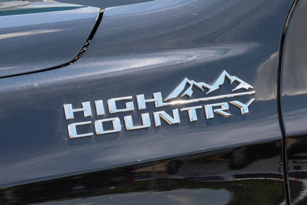 Used 2024 Chevrolet Tahoe High Country AWD/4WD image 7