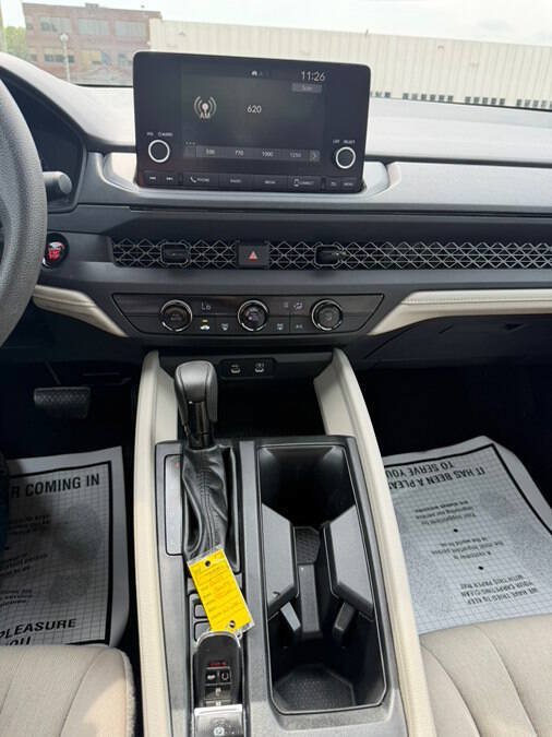 Used 2025 Honda Accord LX image 34