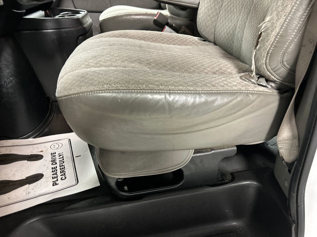 Used 2017 Chevrolet Express 2500 LS image 11