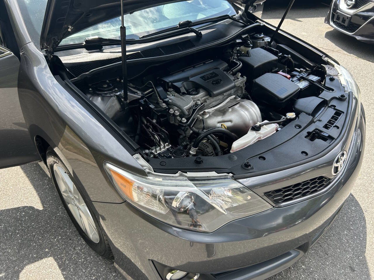 Used 2013 Toyota Camry SE image 16