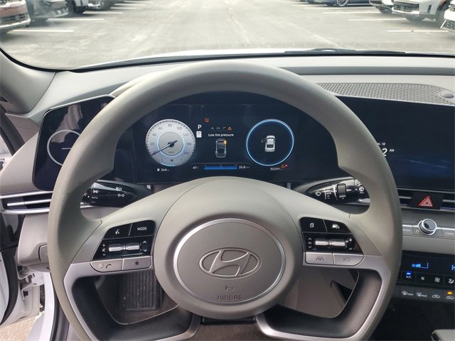 Used 2024 Hyundai Elantra SEL image 17
