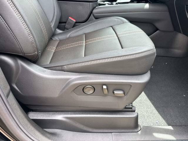 New 2026 Chevrolet Tahoe High Country w/ Sun And Tow Package AWD/4WD image 16