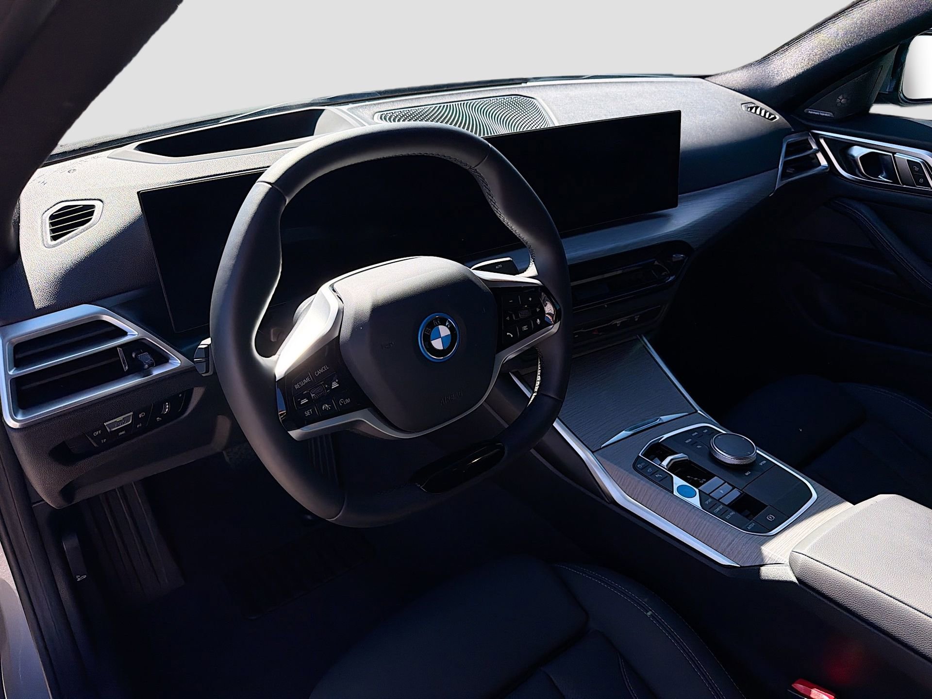 Used 2025 BMW i4 eDrive40 w/ Premium Package image 27