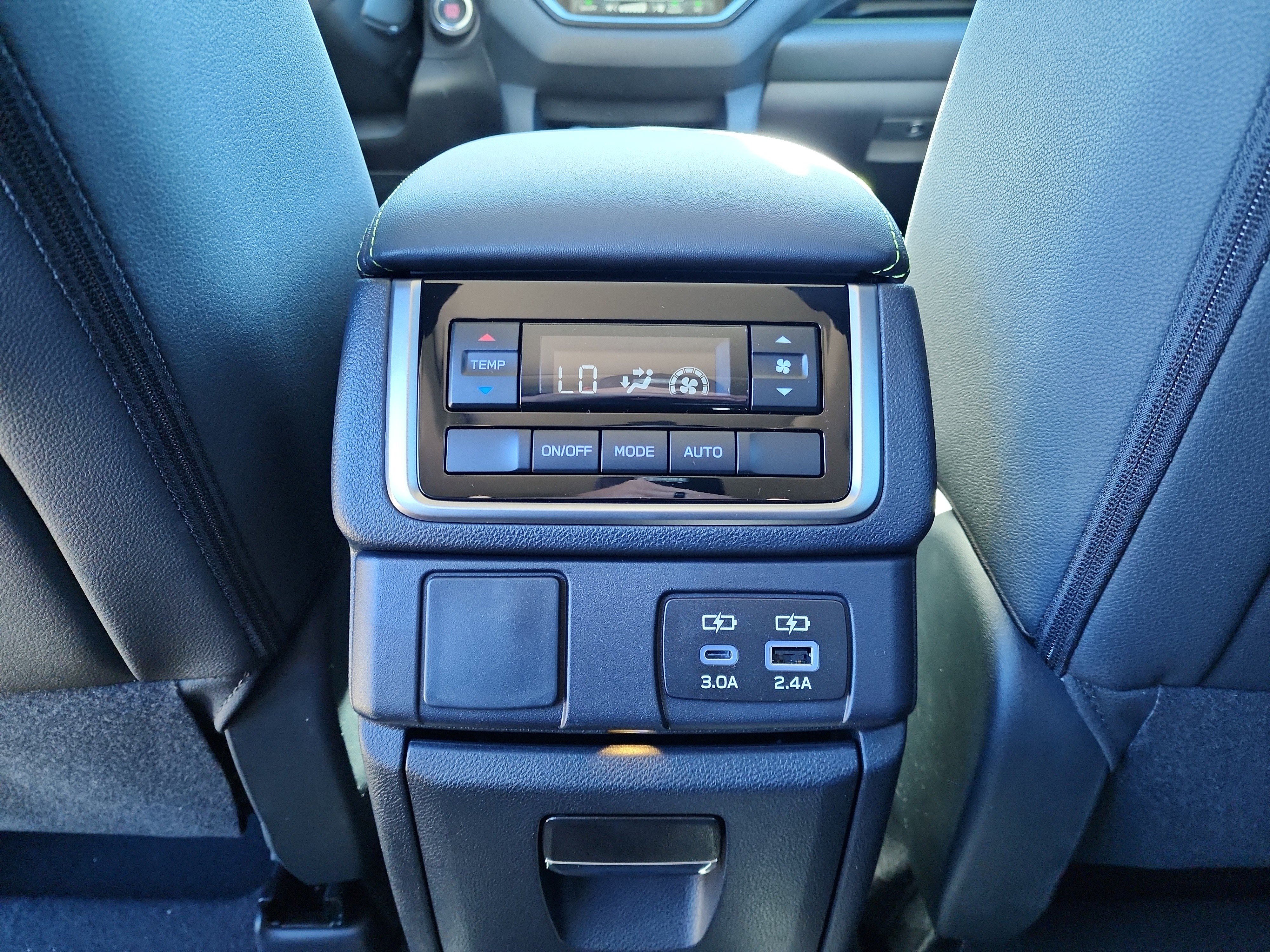 New 2025 Subaru Ascent Onyx Edition image 9