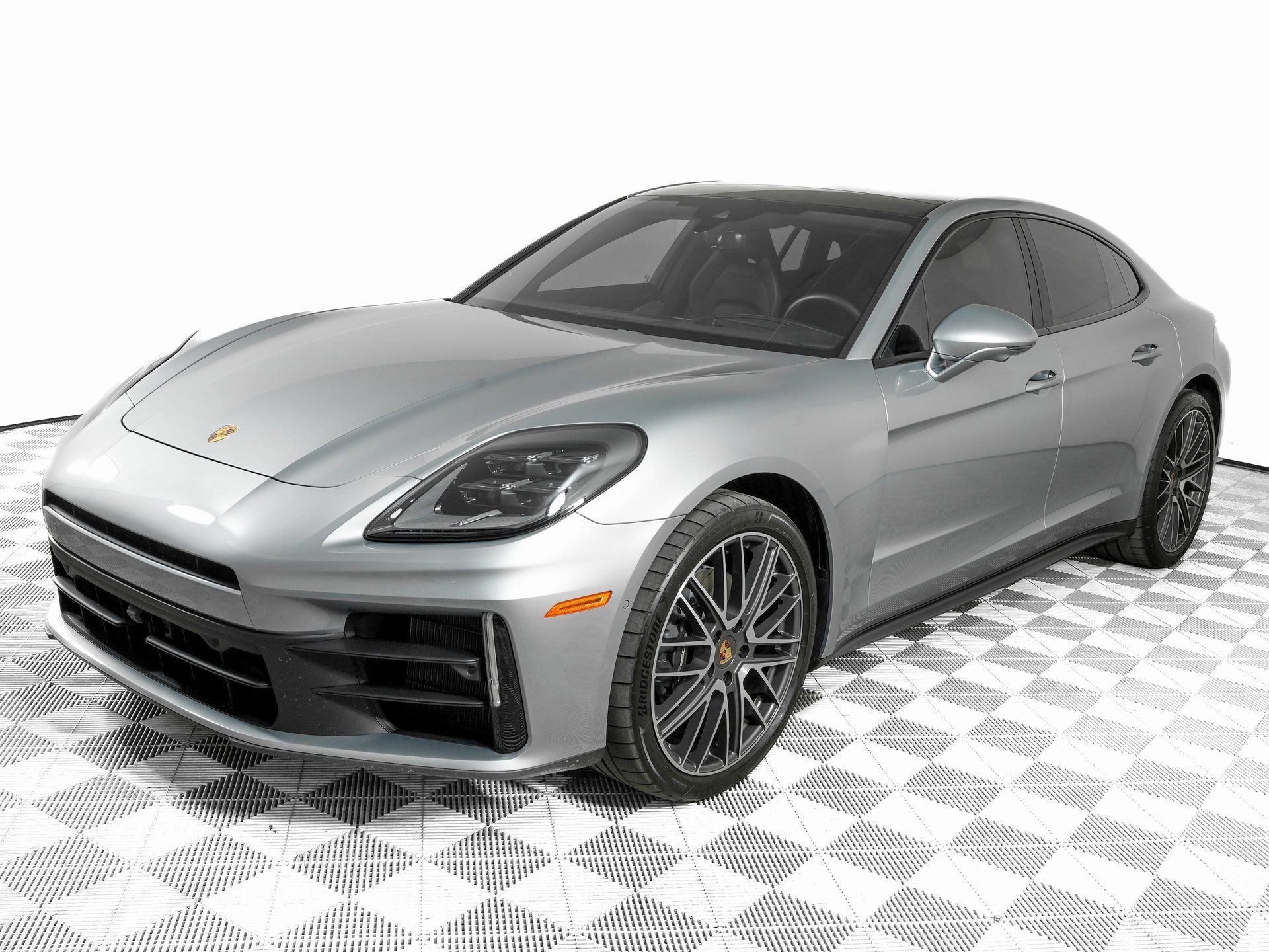 Used 2026 Porsche Panamera image 8
