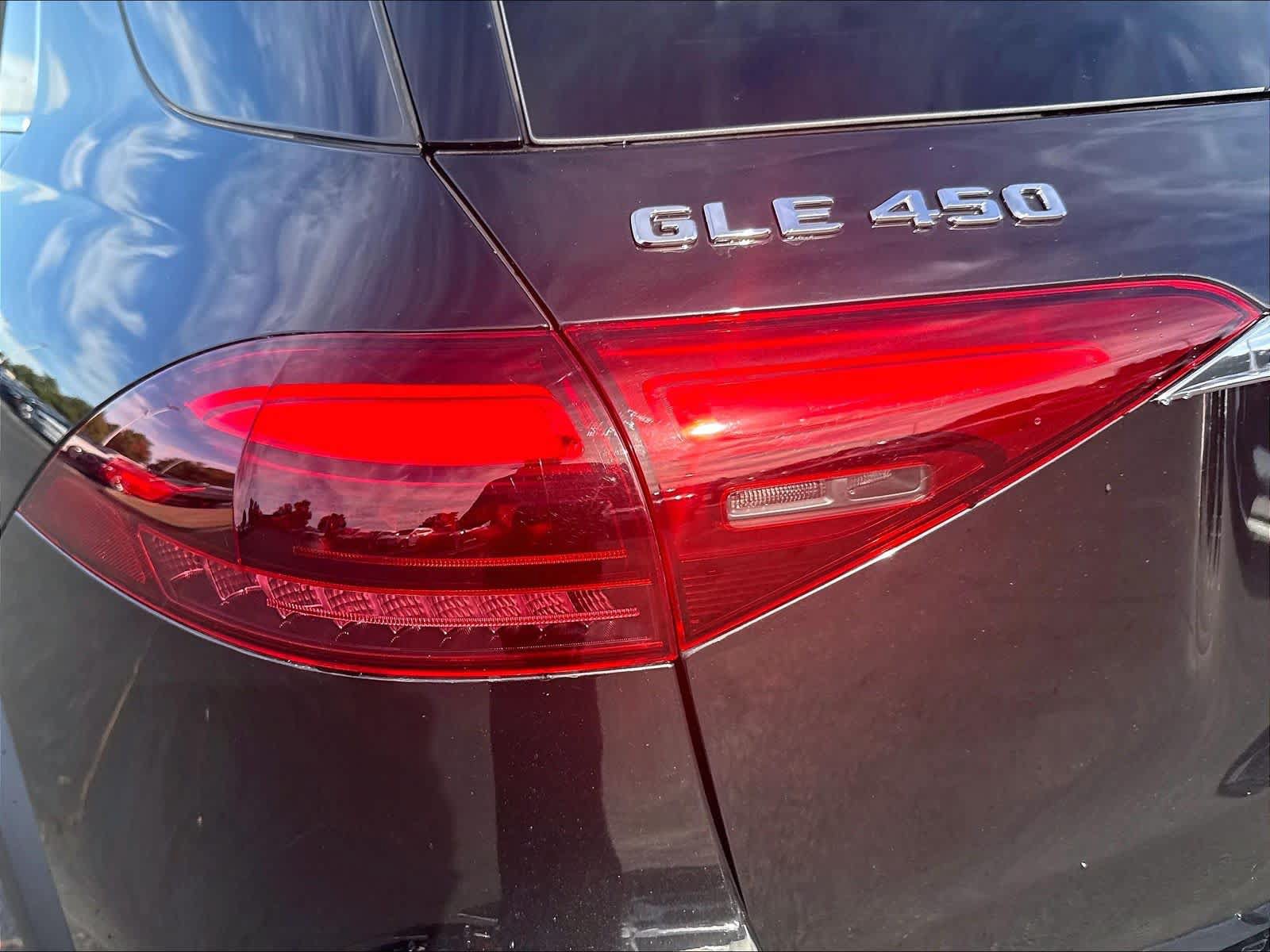 Used 2024 Mercedes-Benz GLE 450 4MATIC w/ Driver Assistance Package image 25