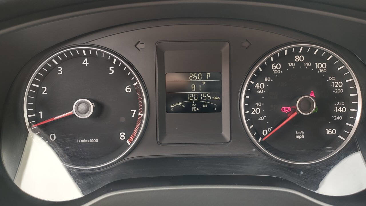 Used 2013 Volkswagen Jetta SE image 16