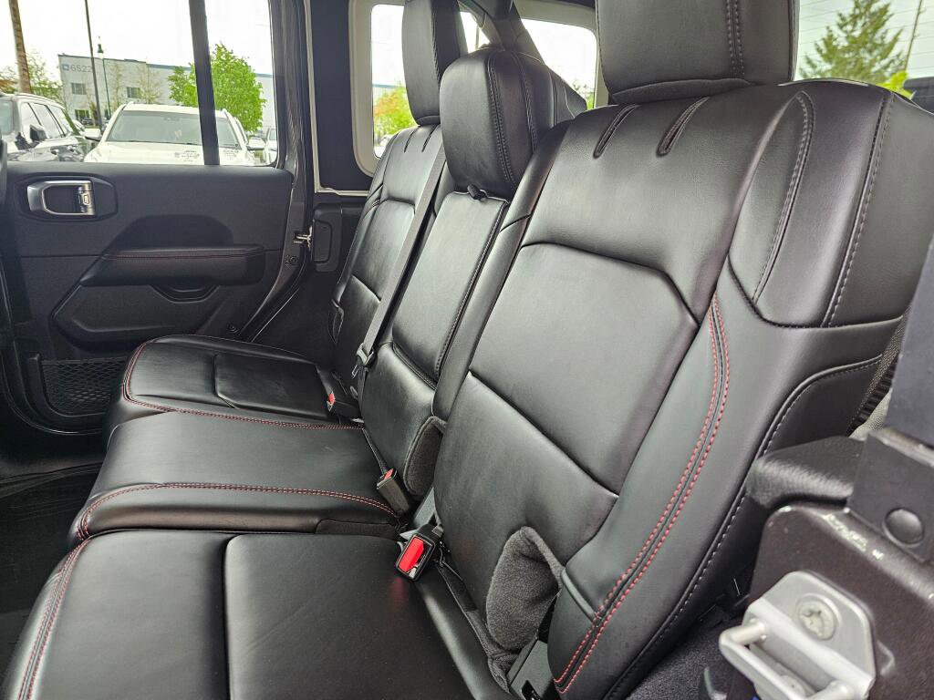 Used 2024 Jeep Wrangler Unlimited Rubicon w/ Safety Group AWD/4WD image 20