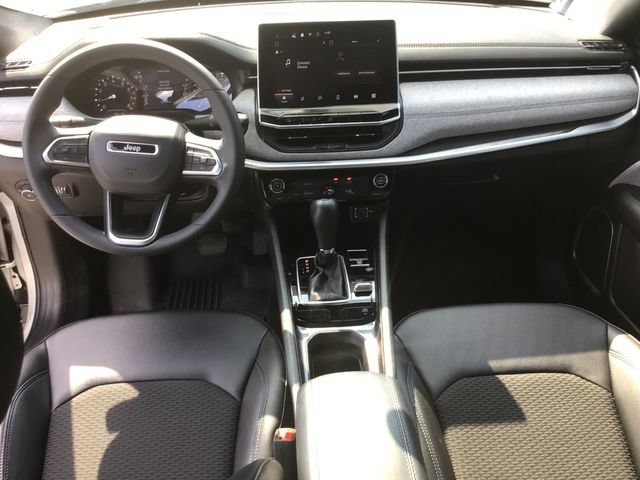 Used 2024 Jeep Compass Latitude AWD/4WD image 44