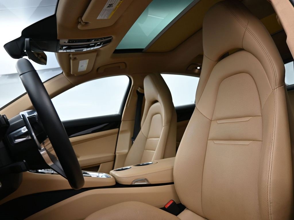 Used 2018 Porsche Panamera 4S image 5