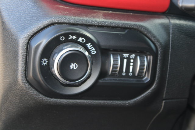 Used 2021 Jeep Wrangler Unlimited Rubicon AWD/4WD image 13
