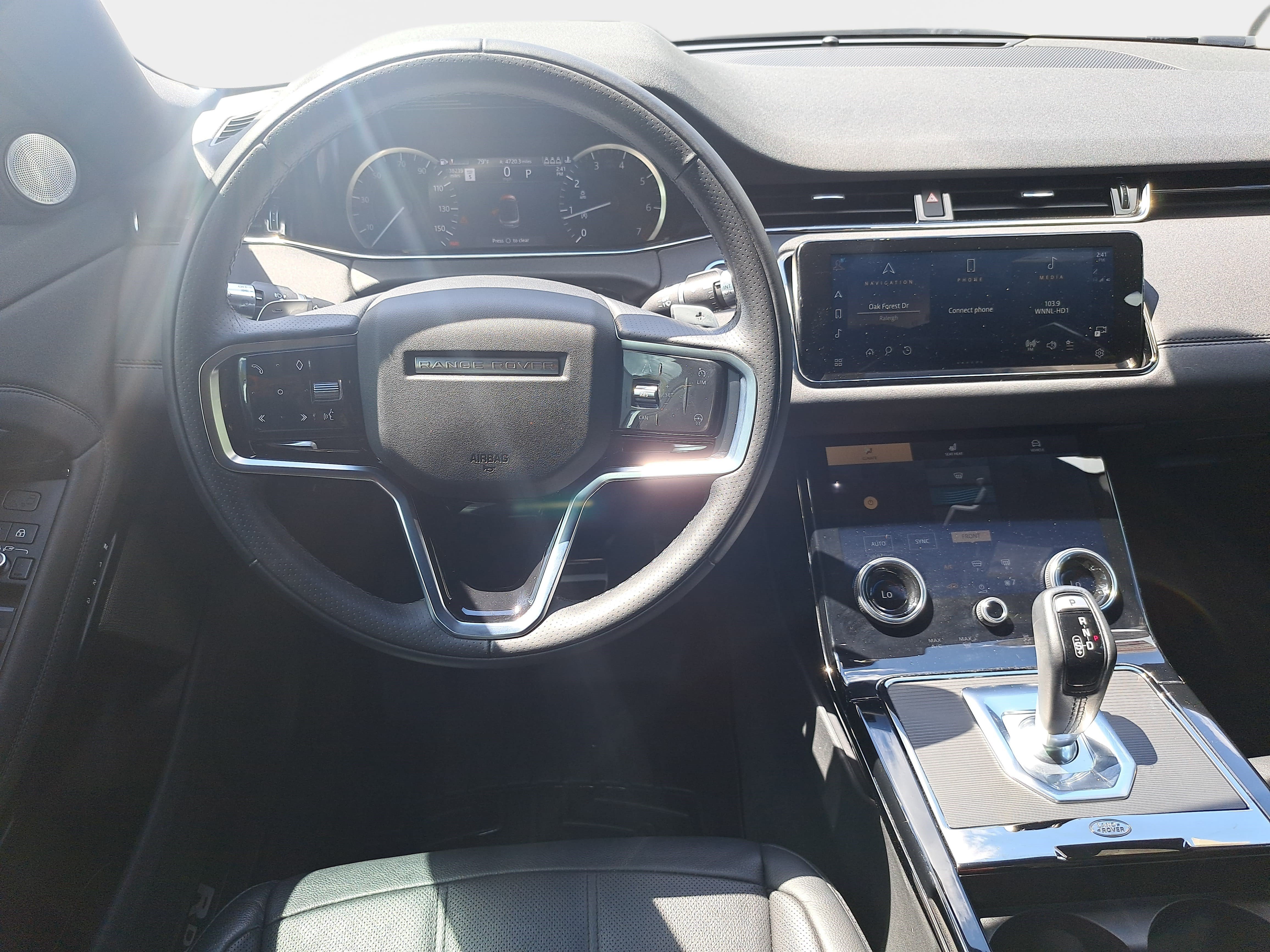 Used 2022 Land Rover Range Rover Evoque R-Dynamic SE AWD/4WD image 16