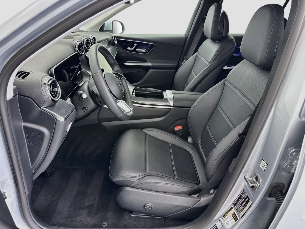 Certified 2026 Mercedes-Benz GLC 300 image 17