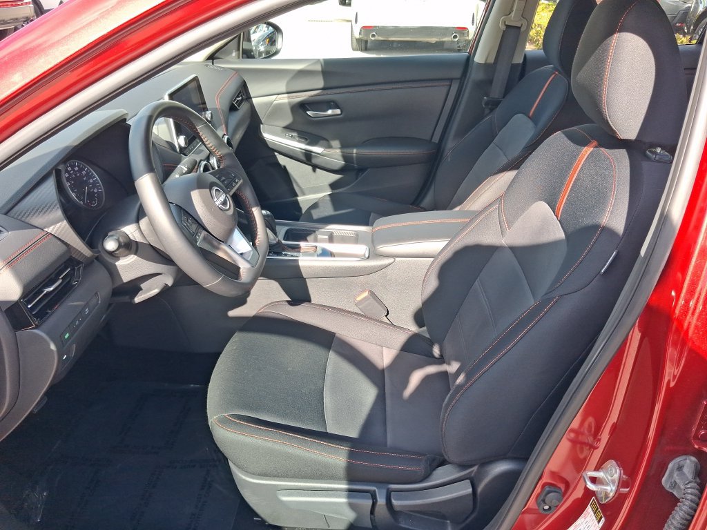 Certified 2025 Nissan Sentra SR FWD image 19