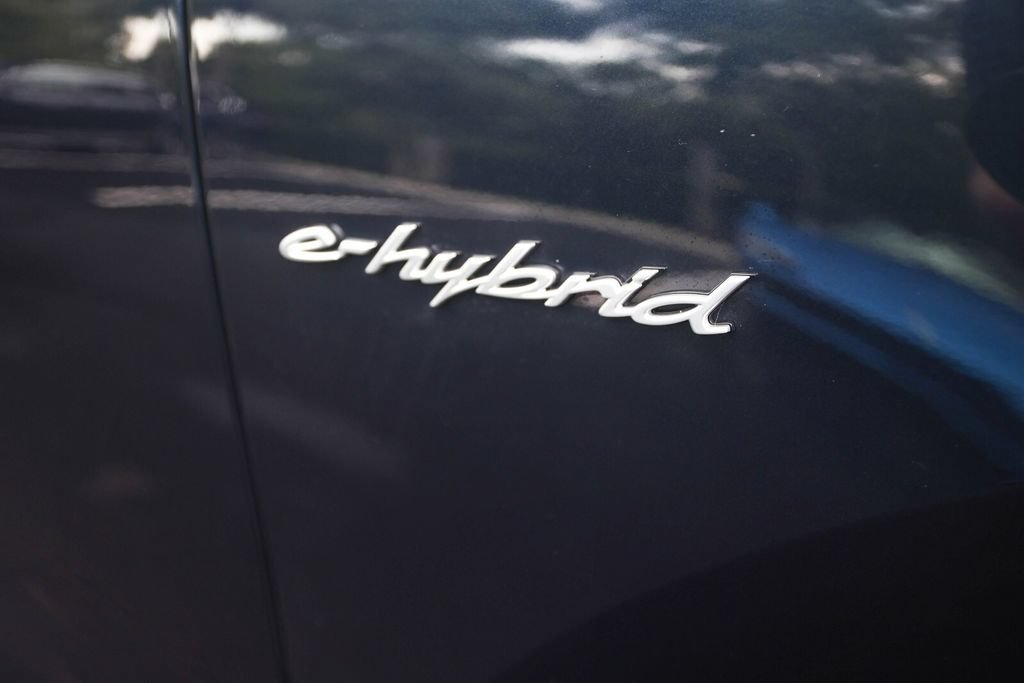 Used 2024 Porsche Cayenne Coupe AWD/4WD image 13