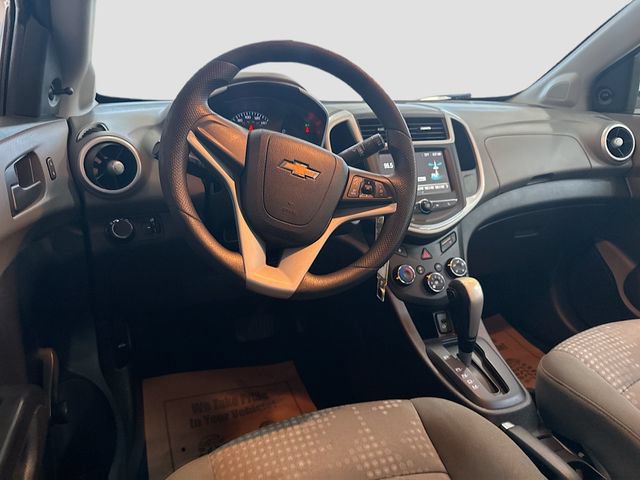 Used 2017 Chevrolet Sonic LT FWD image 17