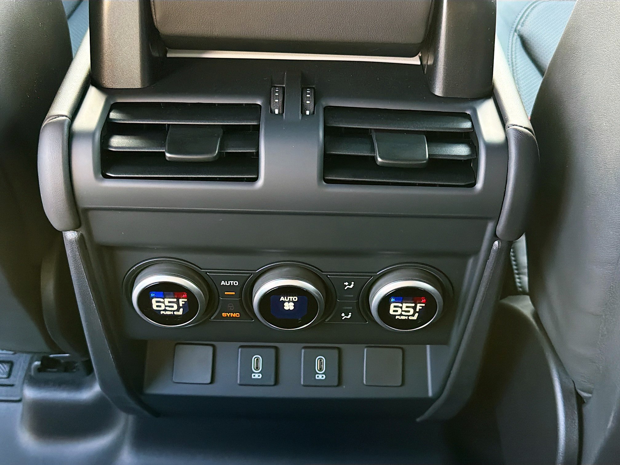 New 2026 Land Rover Defender 110 X-Dynamic SE AWD/4WD image 19