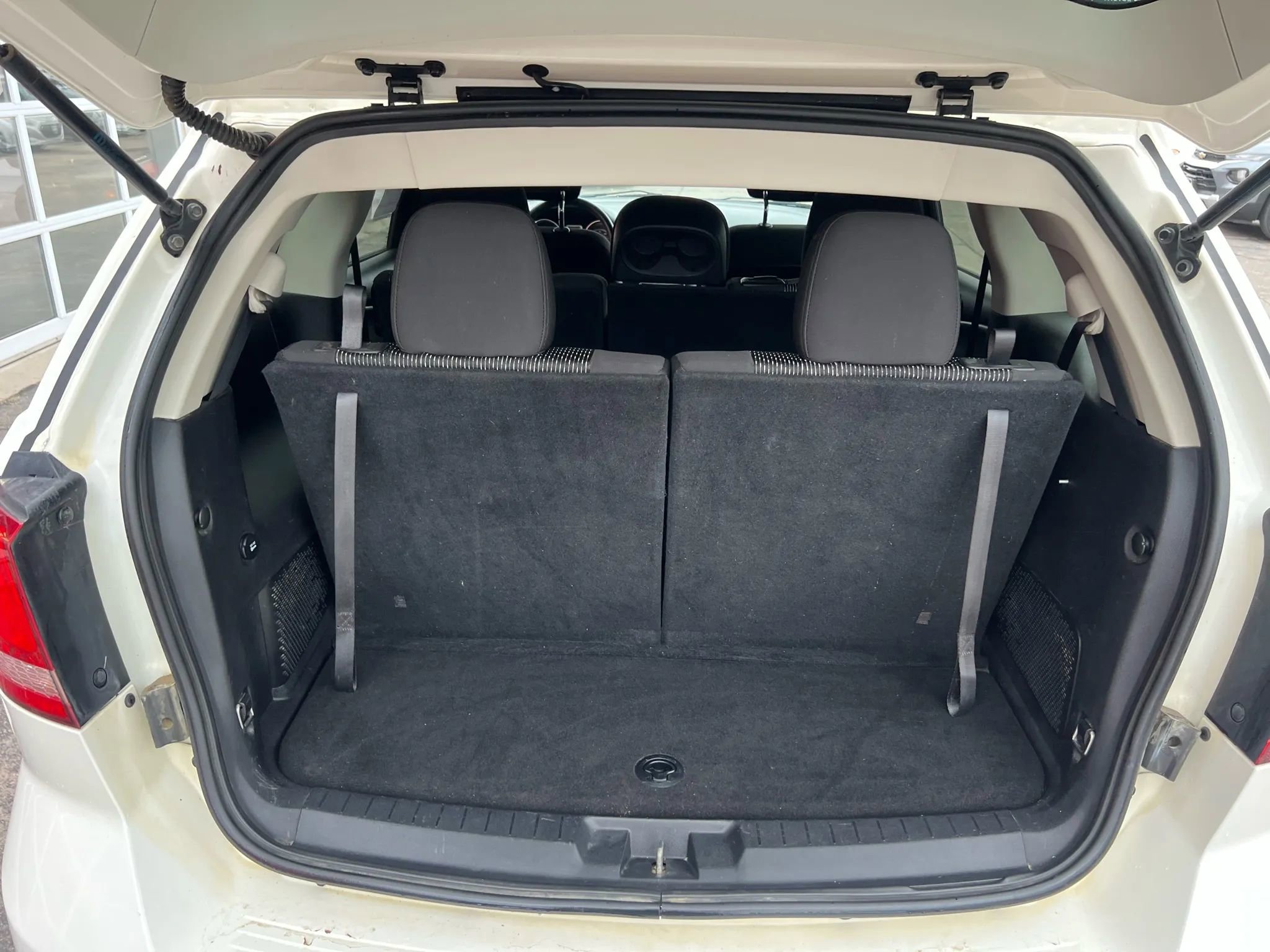 Used 2014 Dodge Journey SXT w/ Flexible Seating Group image 8