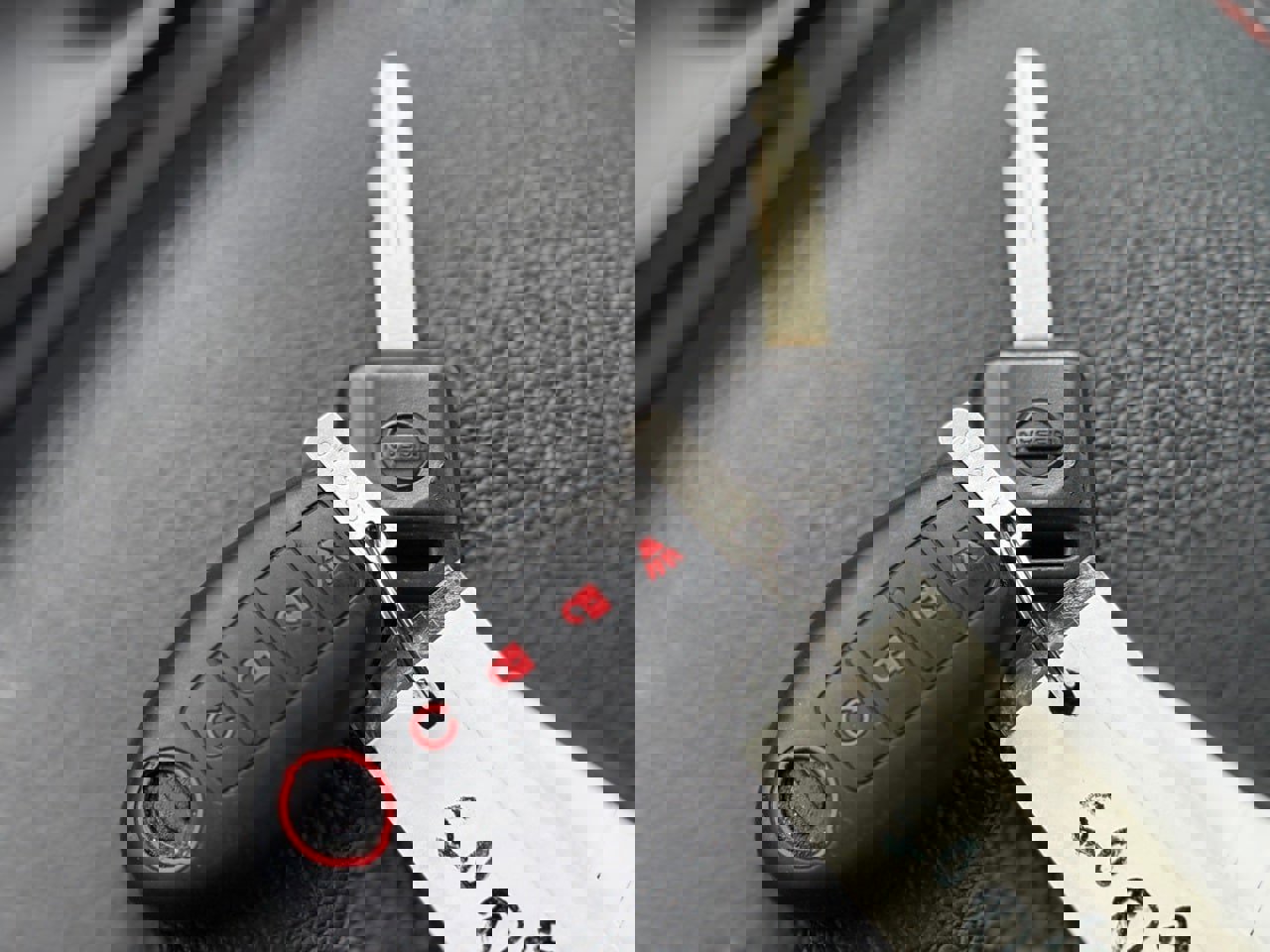 Used 2021 Nissan Titan PRO-4X w/ Pro-4x Convenience Package image 46