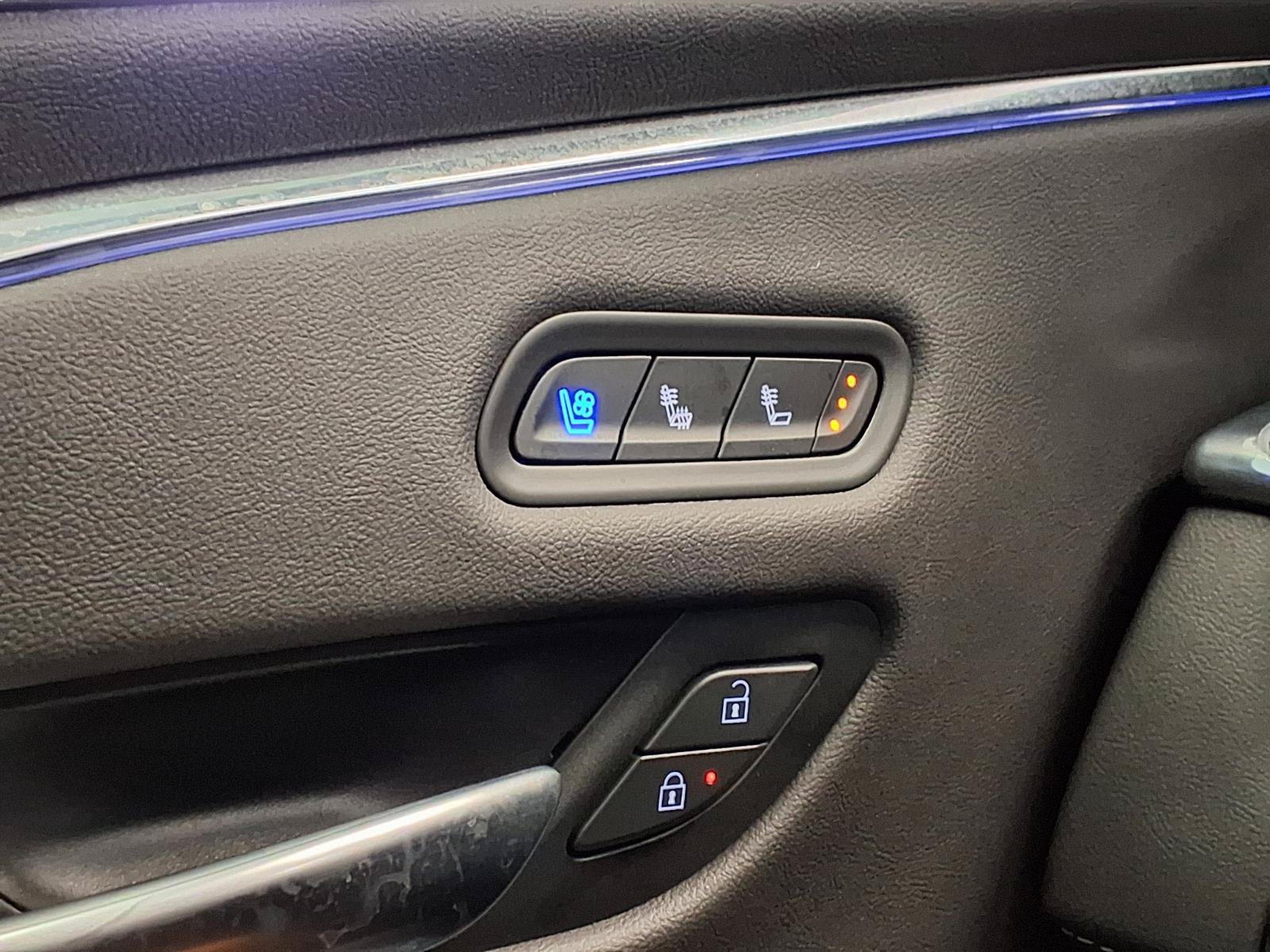 Certified 2024 Cadillac Escalade Sport AWD/4WD image 34