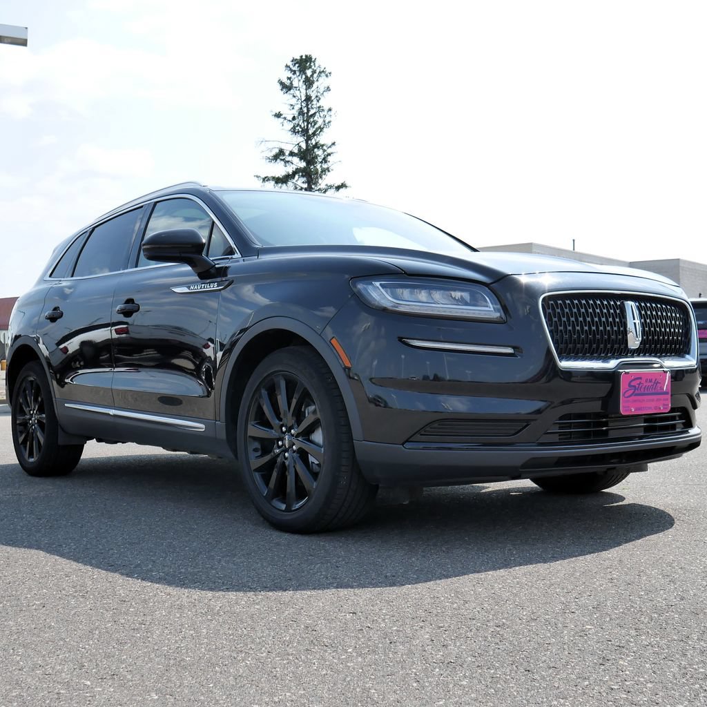 Used 2023 Lincoln Nautilus Reserve w/ Monochromatic Package AWD/4WD image 13