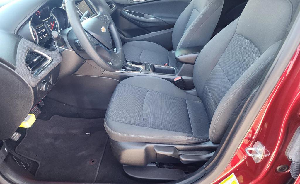 Used 2019 Chevrolet Cruze LT FWD image 11